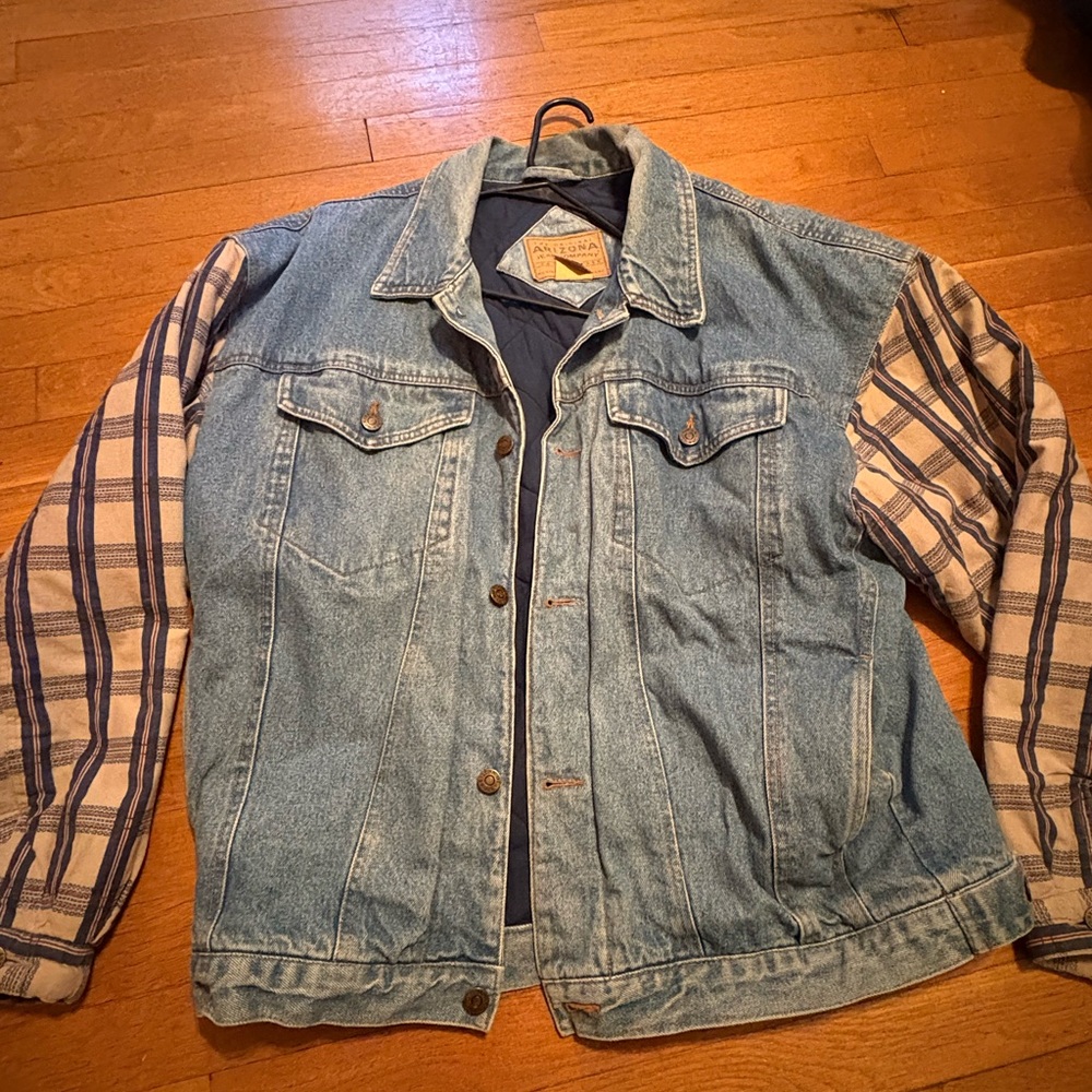 Arizona Jean Company Blue Denim Jacket with Plaid Sleeves